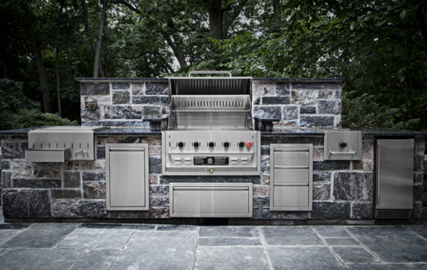 COMMERCIAL OUTDOOR KITCHENS, RESORT, CLUBS & EVENT SPACE
